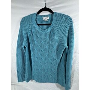 Liz Claiborne cable knit pullover sweater with a crew neck and long sleeves. PXL
